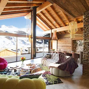 Le 1700 Apartment