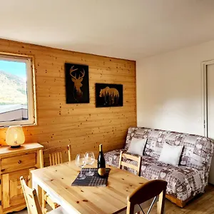  Appartement Cosy - 4 Personnes - Au Pied Des Pistes
